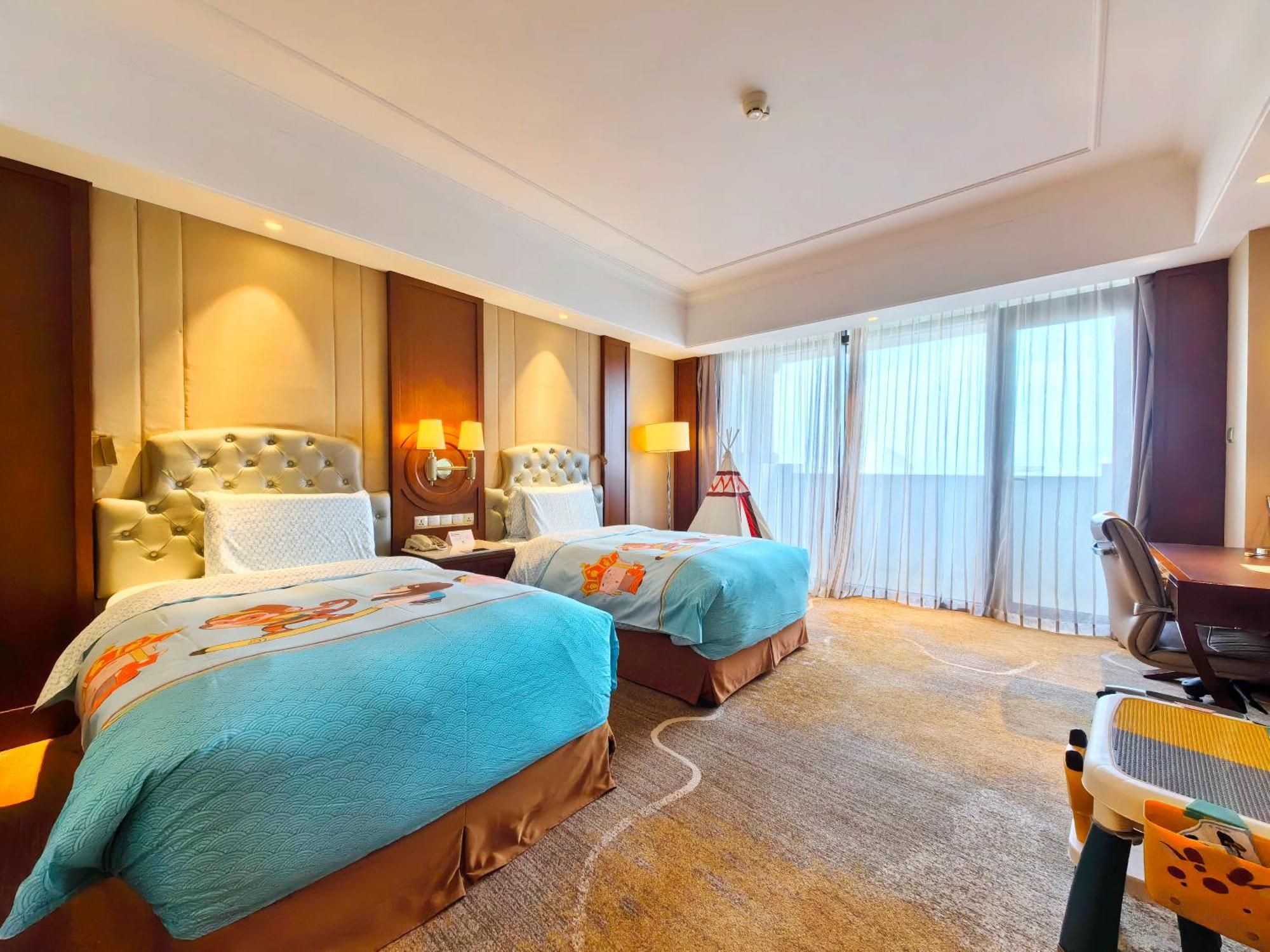 Doubletree By Hilton Ningbo - Chunxiao Hotel Exterior photo