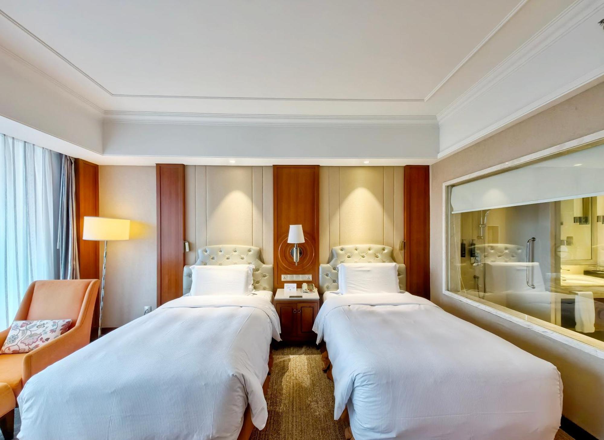 Doubletree By Hilton Ningbo - Chunxiao Hotel Exterior photo