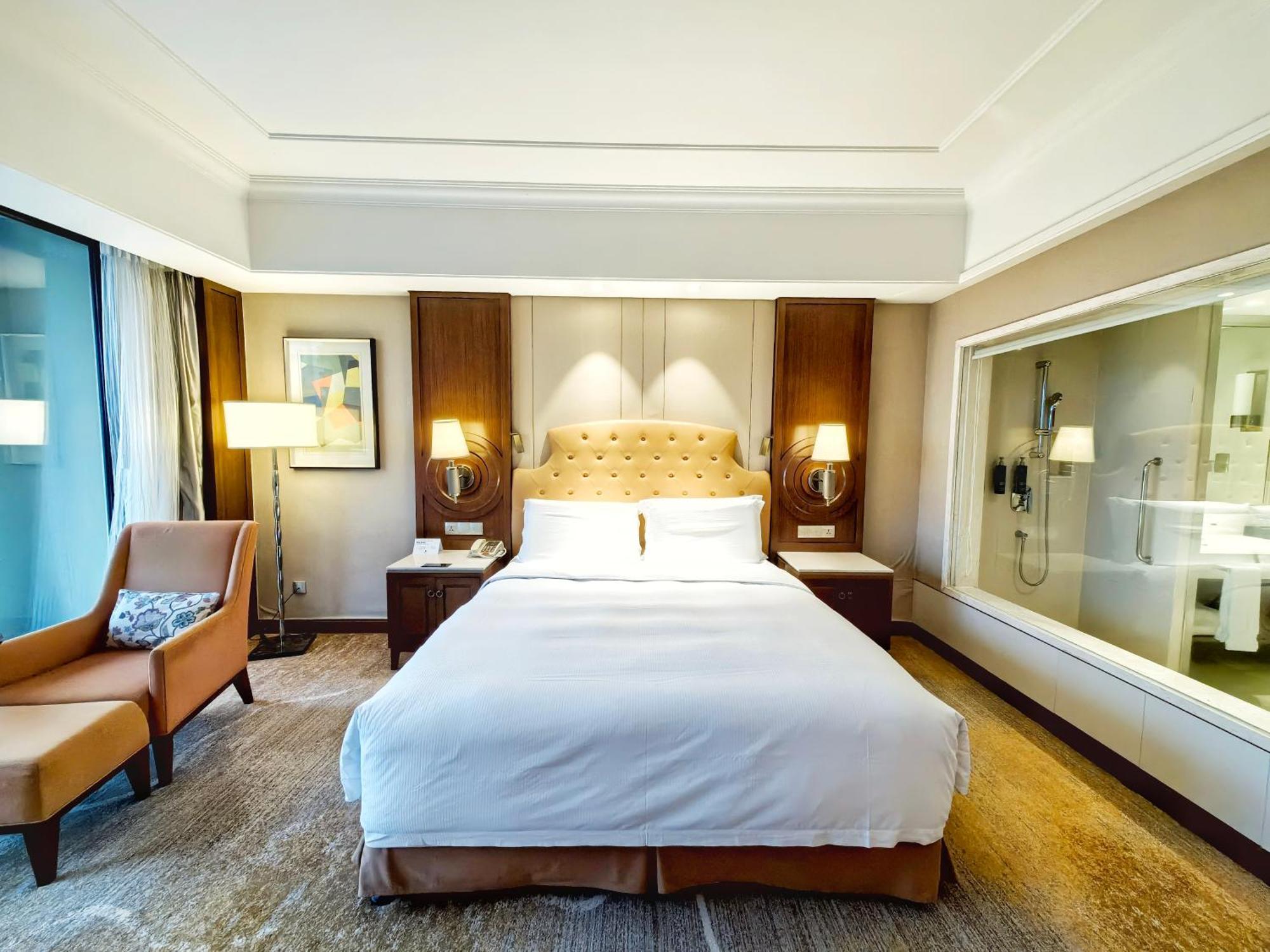 Doubletree By Hilton Ningbo - Chunxiao Hotel Exterior photo
