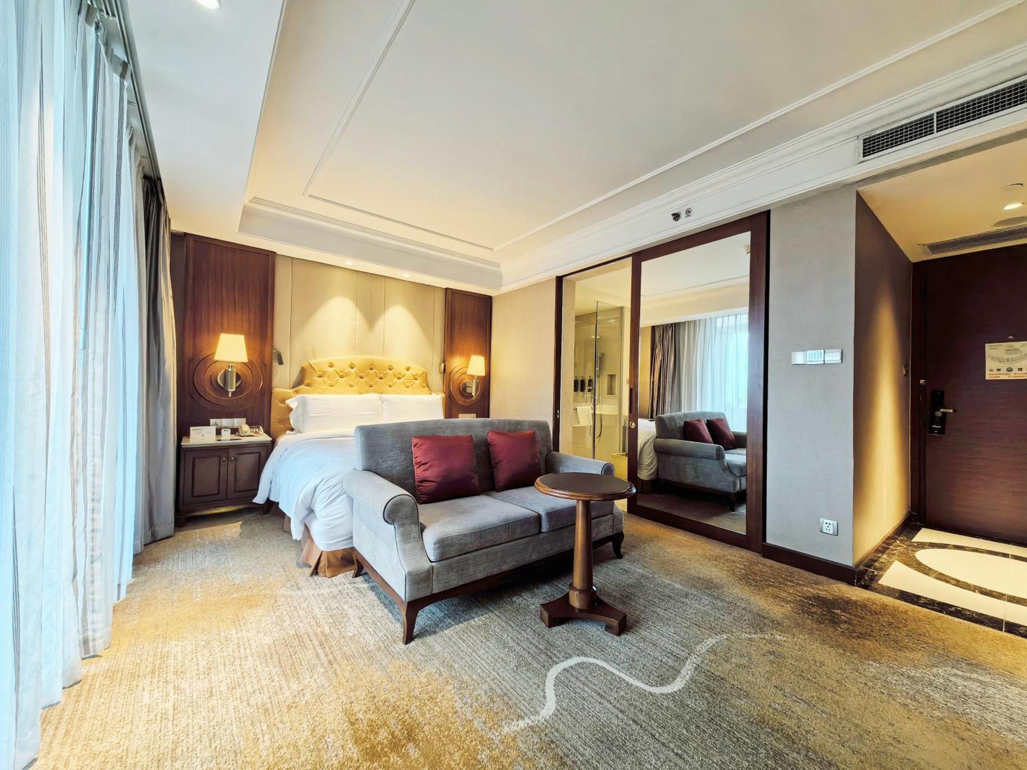 Doubletree By Hilton Ningbo - Chunxiao Hotel Exterior photo