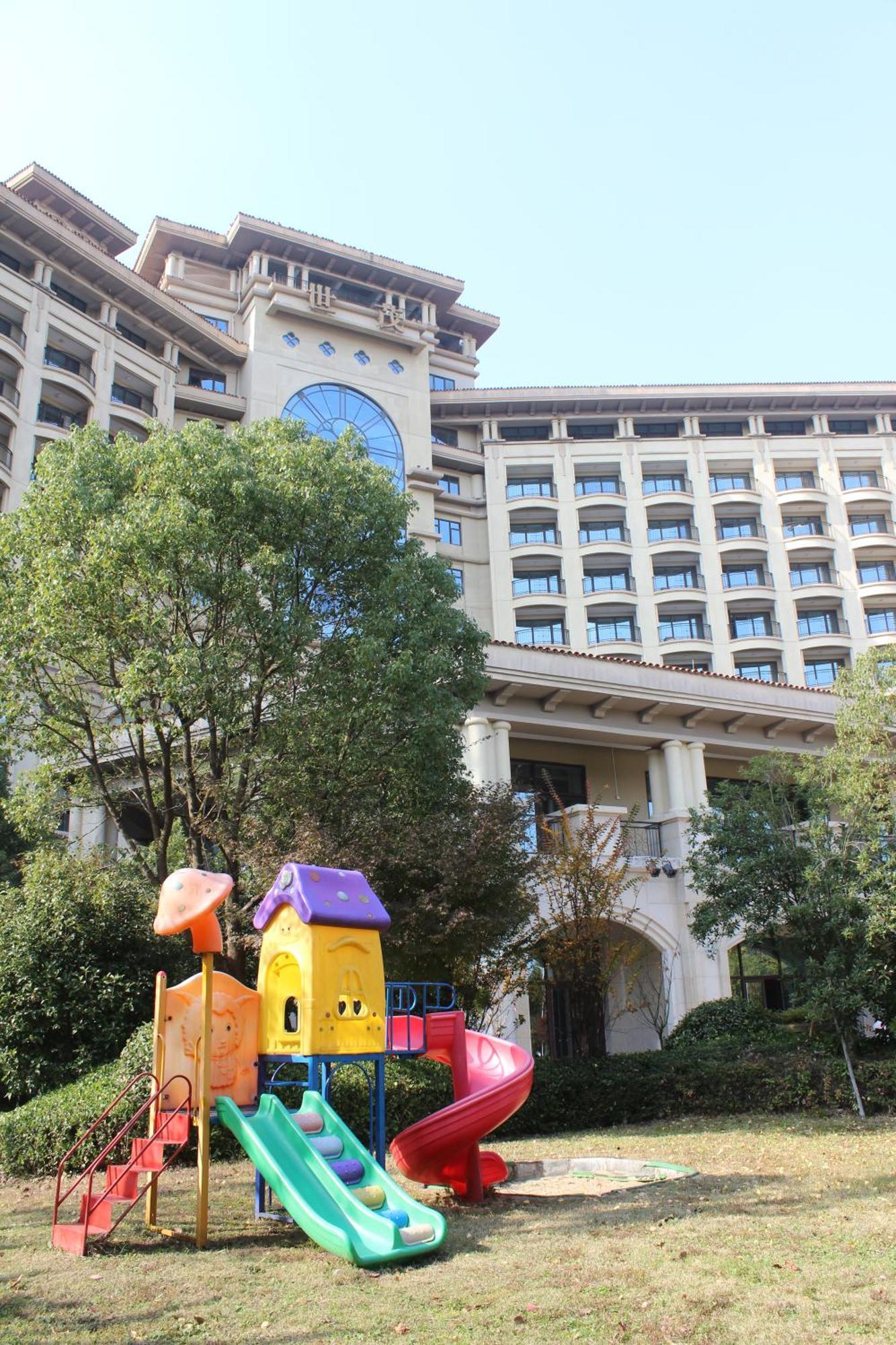 Doubletree By Hilton Ningbo - Chunxiao Hotel Exterior photo