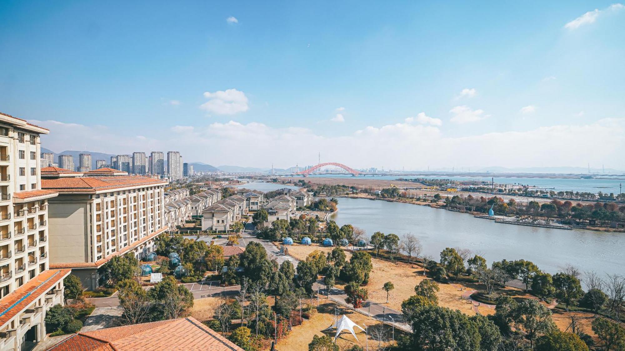 Doubletree By Hilton Ningbo - Chunxiao Hotel Exterior photo